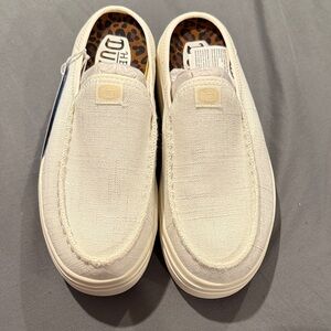 Women’s Hey Dude CreamSlip-On Shoes